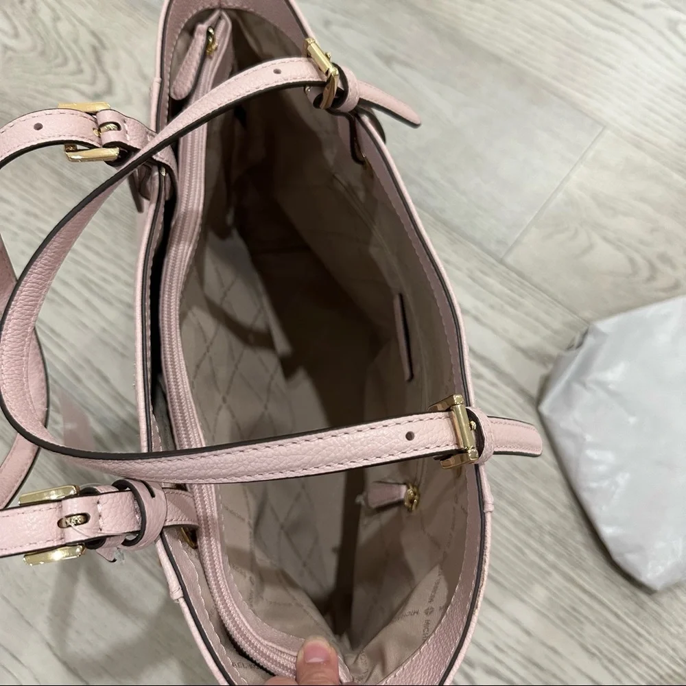 MICHAEL KORS | Large Tote Bag, Tulip, NWT - Picture 4 of 10